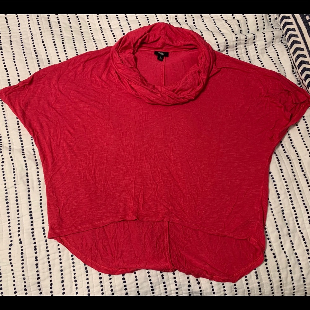 Pink shirt with layer neck line